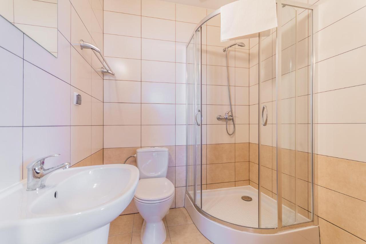 Domki I Pokoje Pod Kogutem - Kwatery Prywatne Stegna  Dış mekan fotoğraf